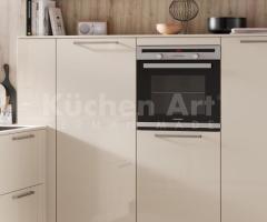 Cuisine crème : façades brillantes et four encastrable pour un style contemporain - 4