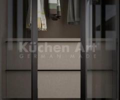 Armoire Contemporaine avec Porte en Verre Fumé et Poignée pour Rangement Élégant - 4