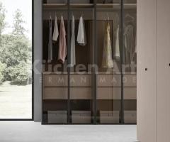 Armoire Contemporaine avec Porte en Verre Fumé et Poignée pour Rangement Élégant - 7