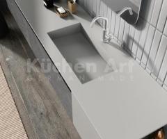 Salle de Bain Minimaliste avec Vasque Intégrée en Fenix Grigio et Miroir R80 Éclairé - 2