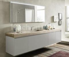 Salle de Bains avec Plan Effet Bois, Vasque Intégrée au Design Modernes et Matériaux Luxueux - 3