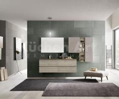 Salle de Bain Contemporaine avec Finitions en Bois et Vasque Intégrée