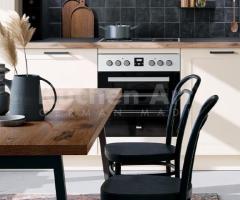 Cuisine couleur Crème-Magnolia Rustique Moderne avec Fonctionnalités Pratiques et Coin Bureau - 3