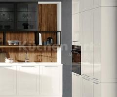 Cuisine Blanche Brillante avec Décor Noyer | Design Moderne en L avec Rangement Intelligentes - 3