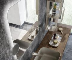 Salle de bains contemporaine en Rovere Corteccia avec vasque posé en Cube - 4